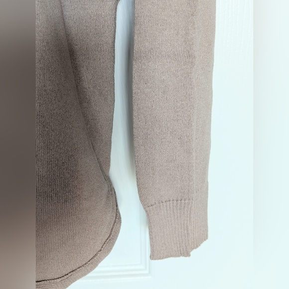 Parkhurst Women's (Size M) Tan Sweater with Faux-Shawl Accent & Rounded Back Hem - Picture 5 of 12